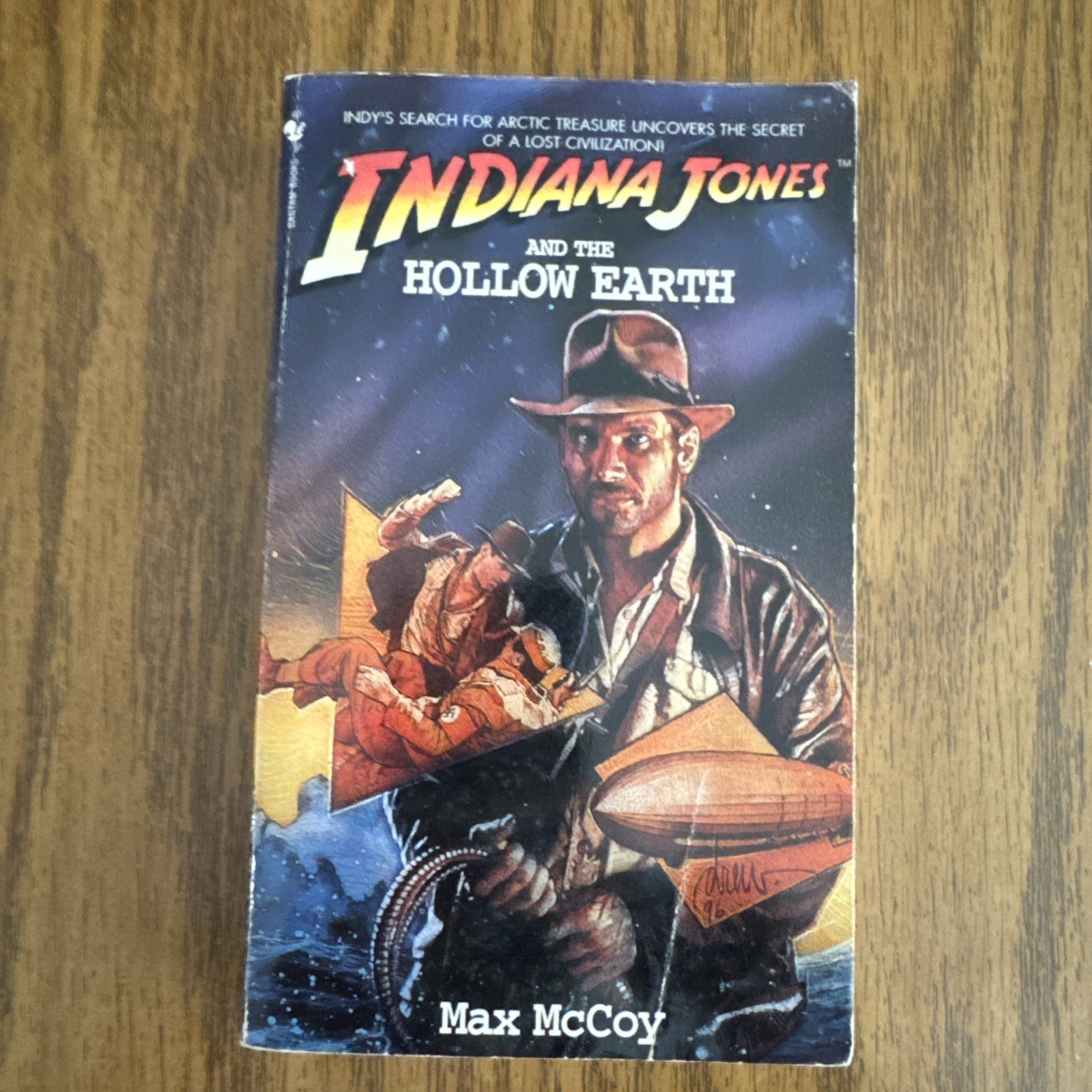 INDIANA JONES AND THE HOLLOW EARTH PAPERBACK BOOK 1997 Max McCoy Bantam Books