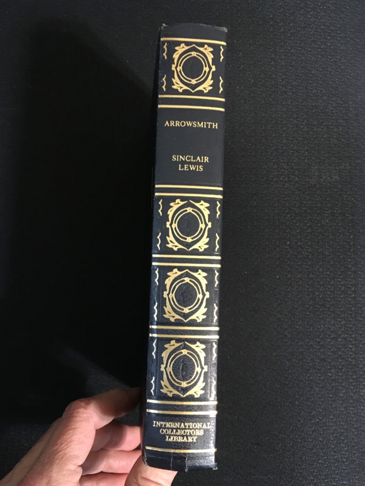 ARROWSMITH Classic Novel by SINCLAIR LEWIS Vintage Collectors Edition Hardcover