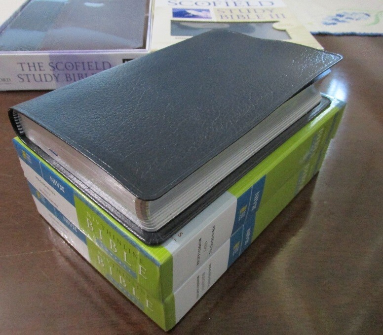 NIV 1984 – NEW COMPACT Thinline Bible *NAVY Bonded Leather* 6.3pt * NIV 1984 NEW