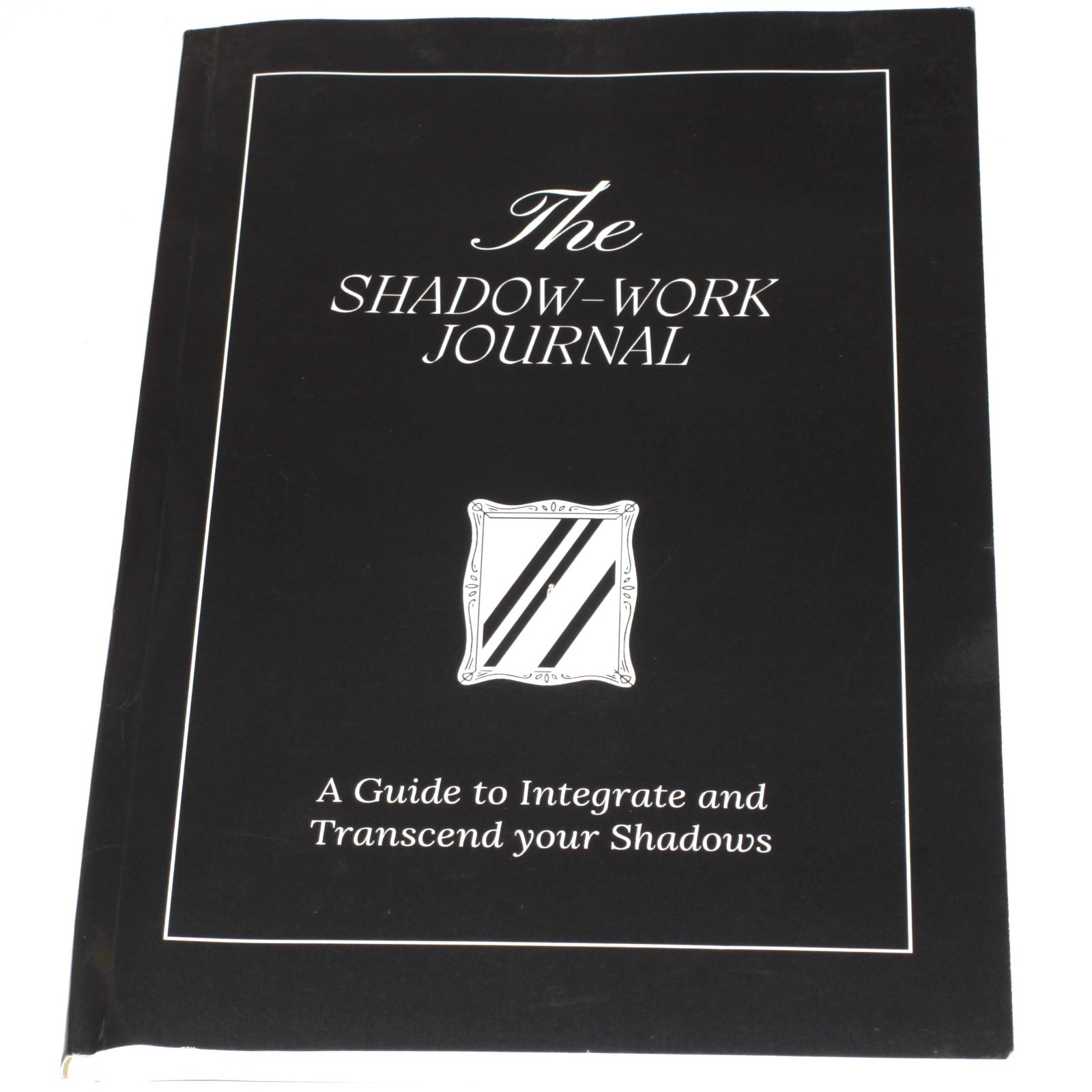 The Shadow Work Journal : a Guide to Integrate & Transcend Your Shadows (2023)