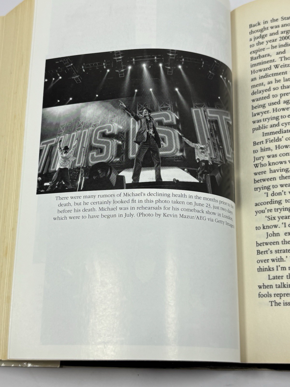 Michael Jackson The Magic The Madness The Whole Story 1958–2009 Hard Cover OOP