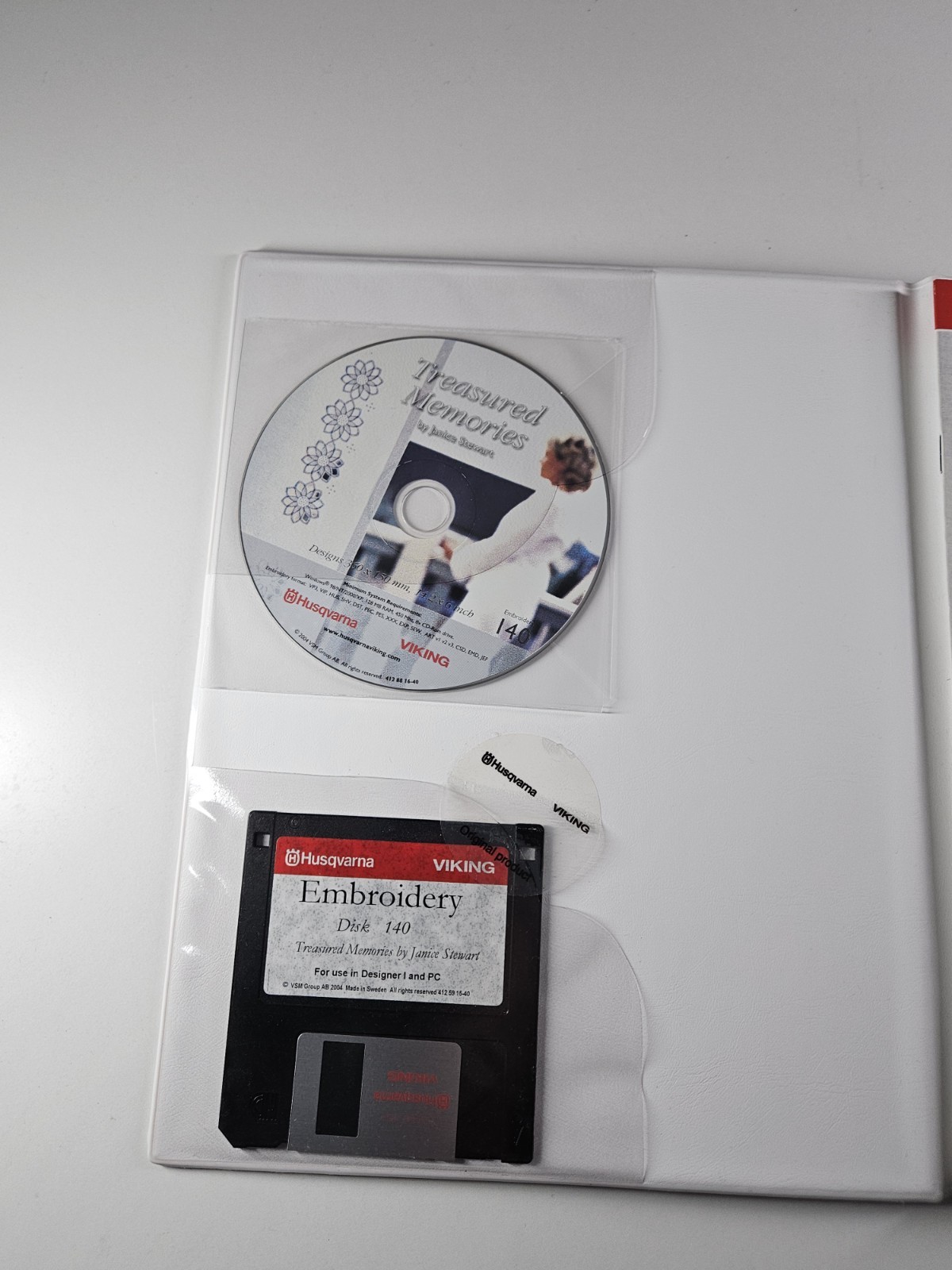 Hasqvarna Viking Disk And CD Book Set Flowerful & Treasured Memories 140 142