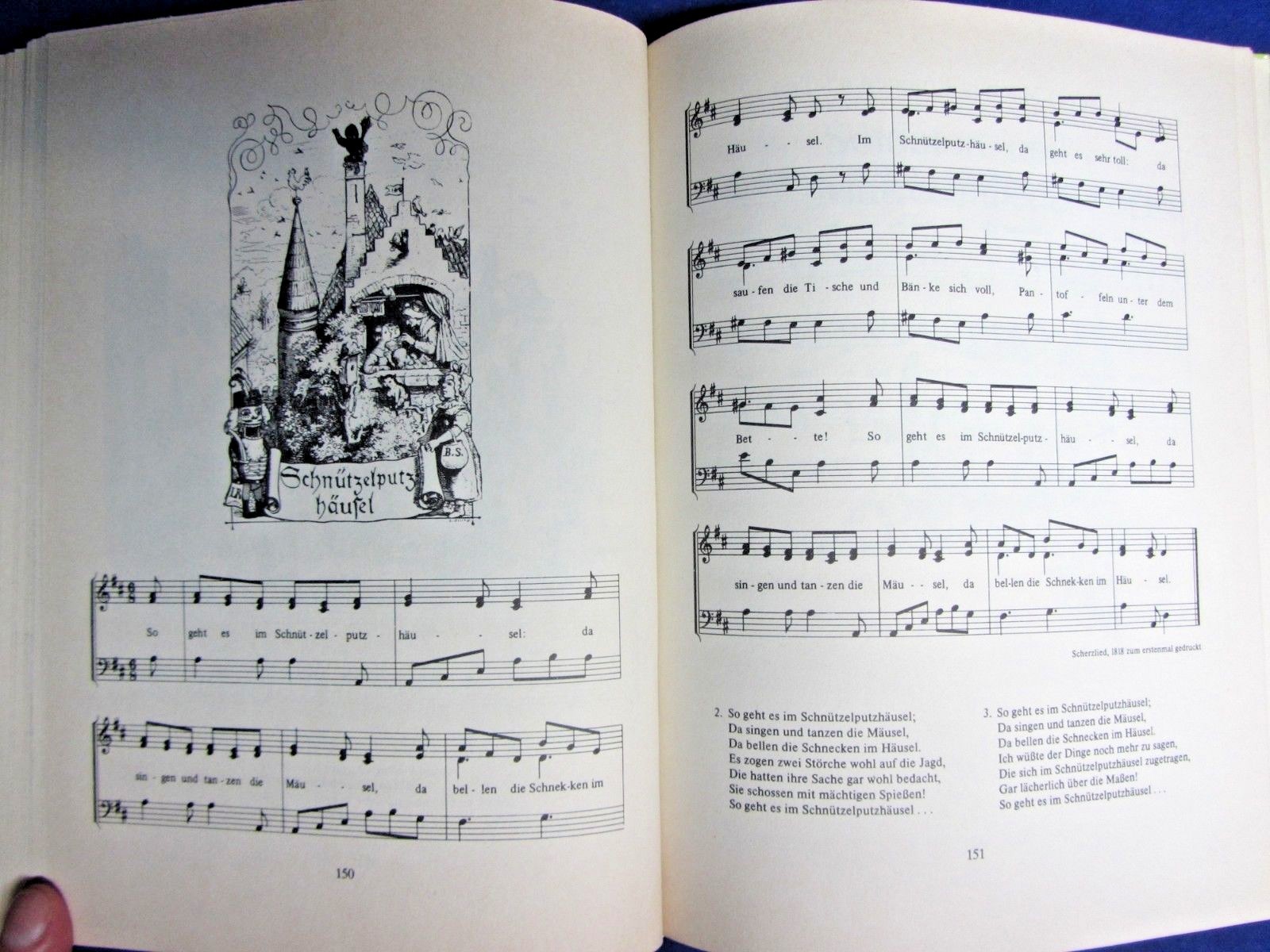 DIE SCHONSTEN VOLKS-UND KINDERLIEDER, DELPHIN VERLAG, GERMANY, 1981, 255 PAGES