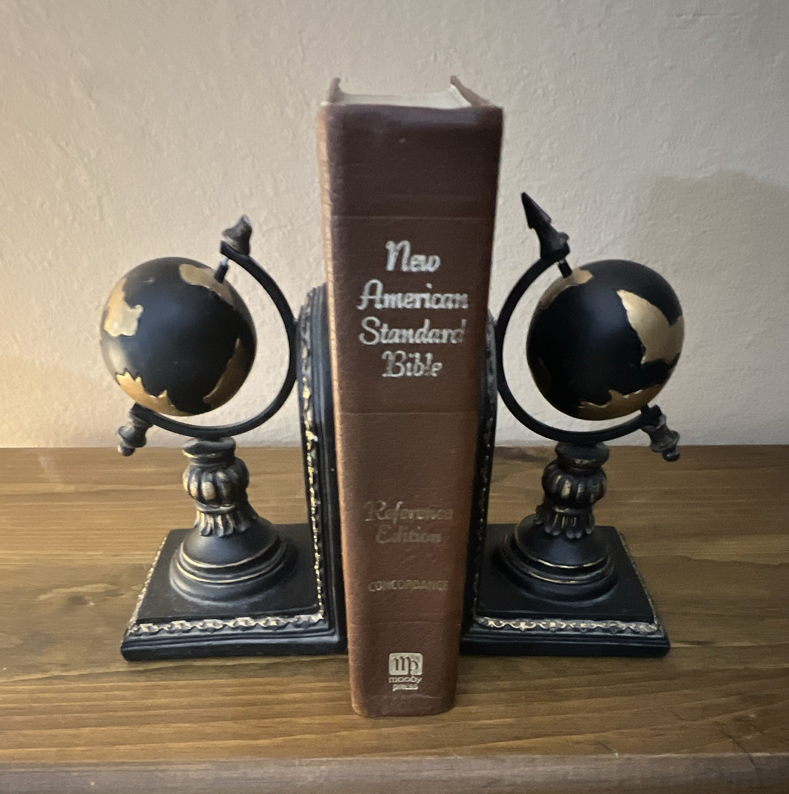 New American Standard Bible Moody Press NASB Reference Edition Concordance HC Vt