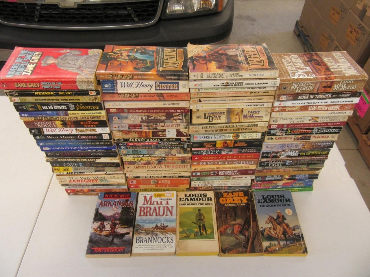 HUGE Lot of (90) WESTERNS Books LOUIS L’AMOUR ZANE GREY LARRY MCMURTRY JOHNSTONE