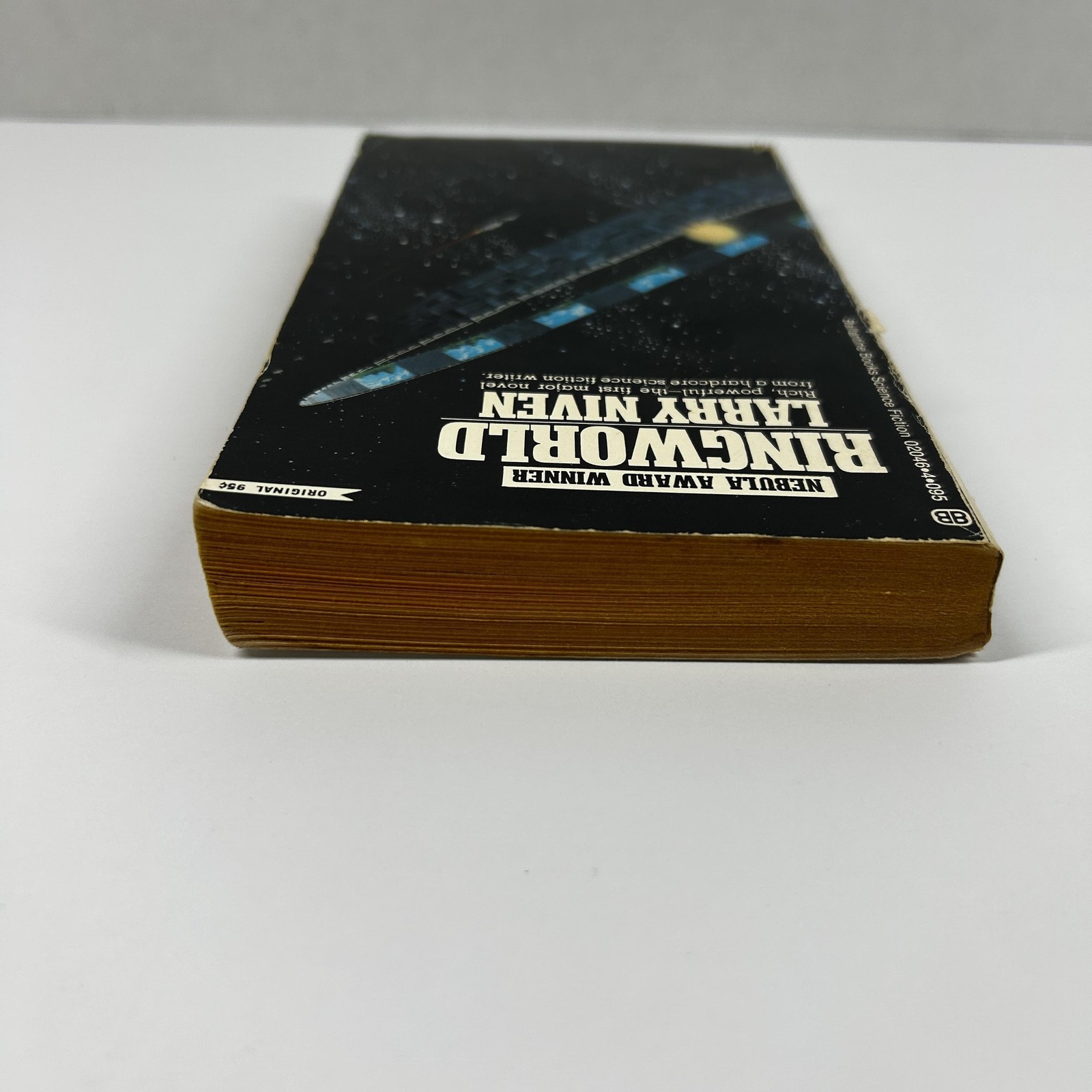 Vintage 1971 Ringworld Larry Niven Sci-Fi Paperback Ballantine Books USA