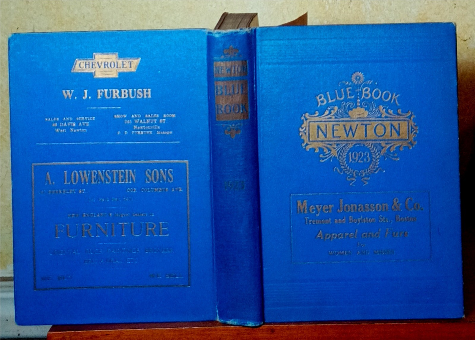 Blue Book of Newton MA Containing List of the Leading Residents, Societies, 1923