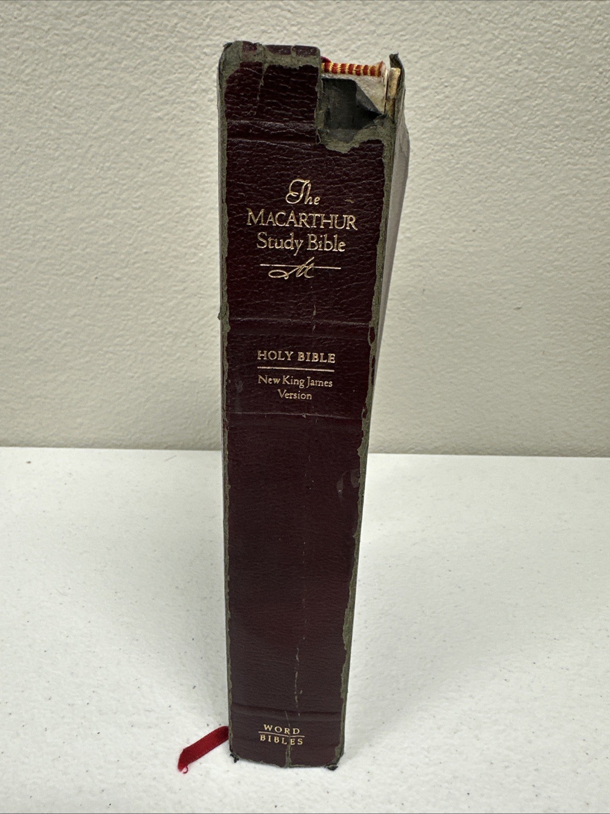 1997 MacArthur Study Bible John MacArthur NKJV Bonded Leather Study Bible