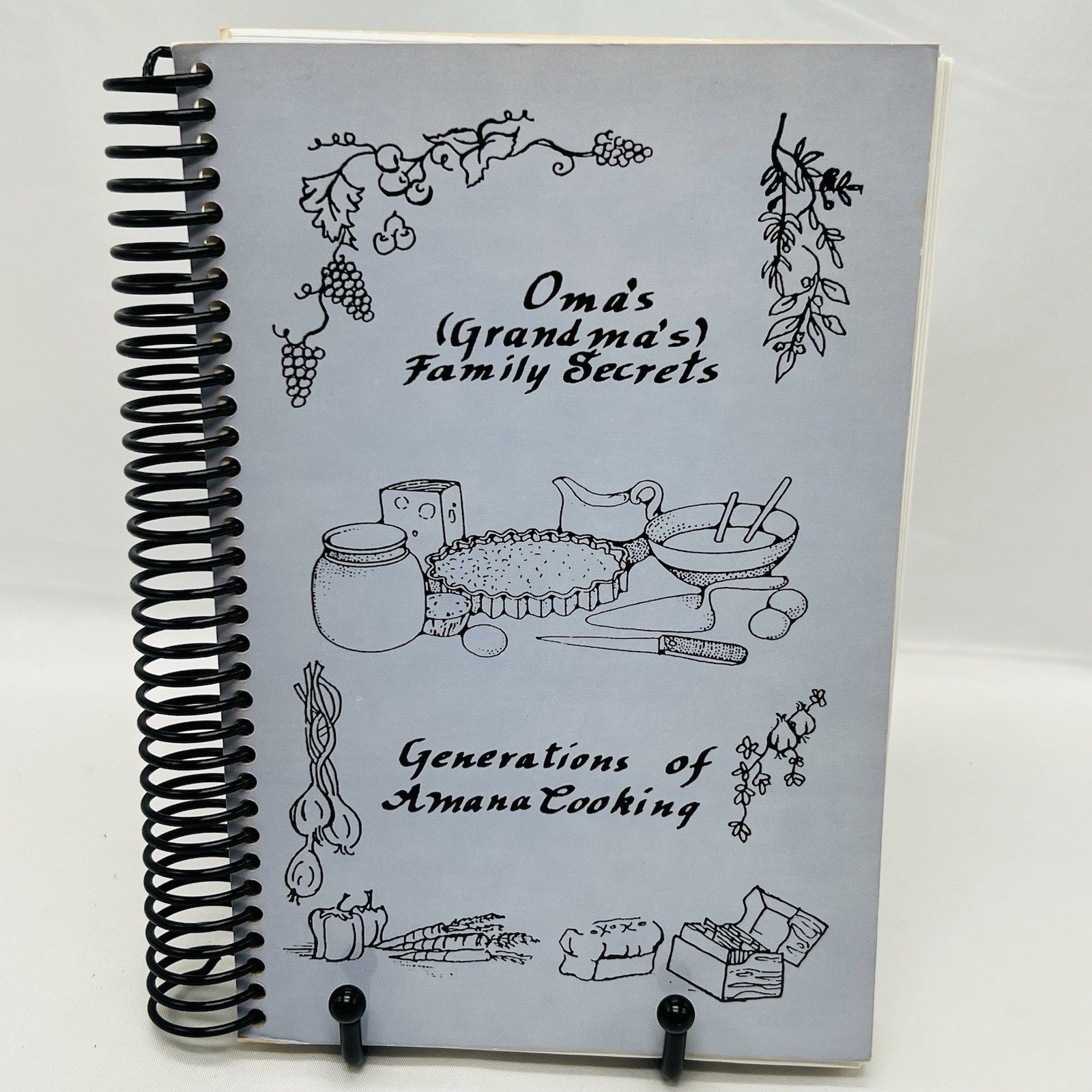 Oma’s Grandma’s Family Secrets Cookbook Amana Colonies Cooking Iowa 212 Pages