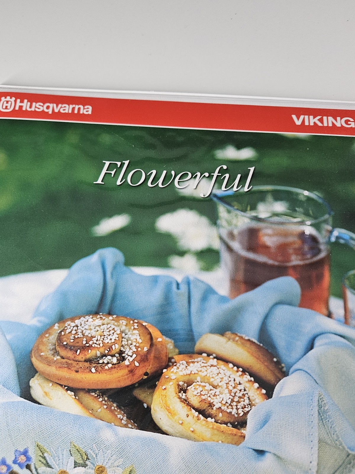 Hasqvarna Viking Disk And CD Book Set Flowerful & Treasured Memories 140 142