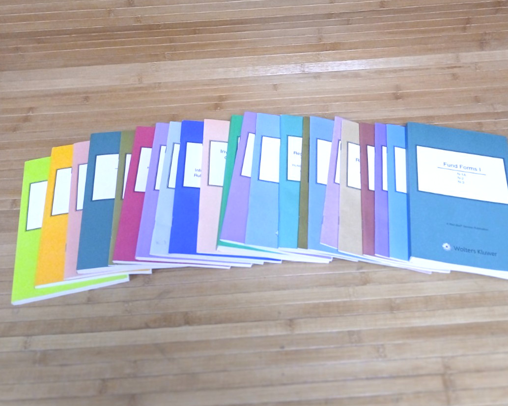 Lot of 17 Wolters Kluwer Securities & Exchange 2021 Books + 6 Extra