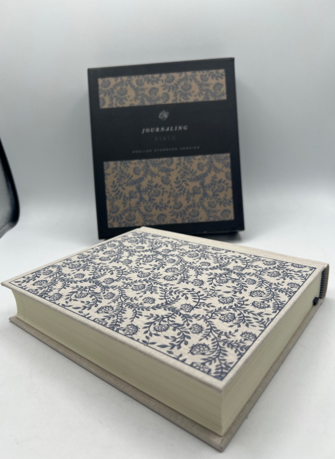 ESV Journaling Bible Cloth Over Board Floral Design with Slipcase – GOOD