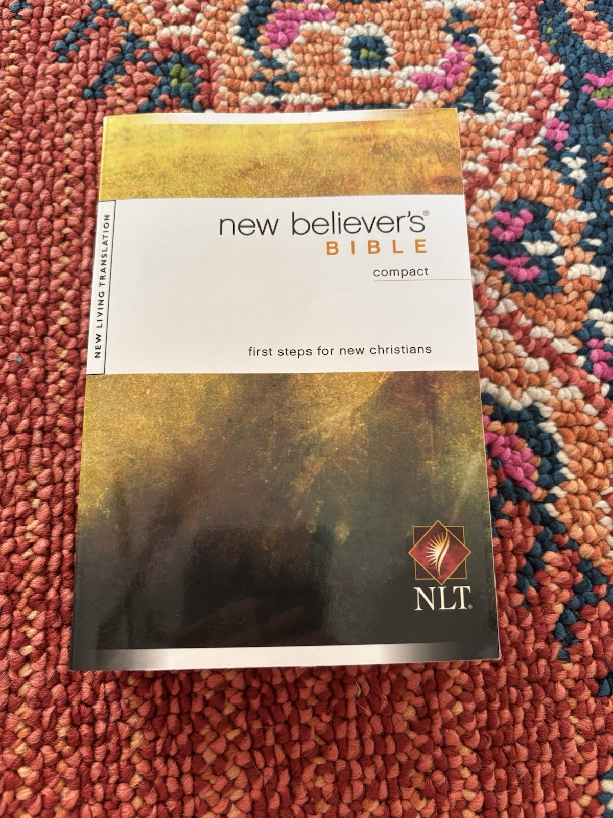 New Believer’s Bible Compact by Tyndale House Publishers Staff (2010, Trade…