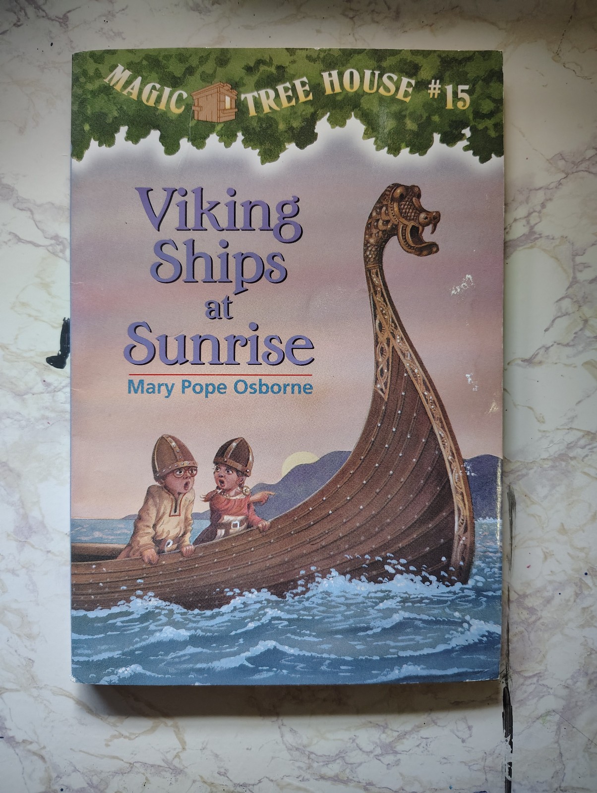 Magic Tree House # 15: Viking Ships at Sunrise by Mary Po Osborne