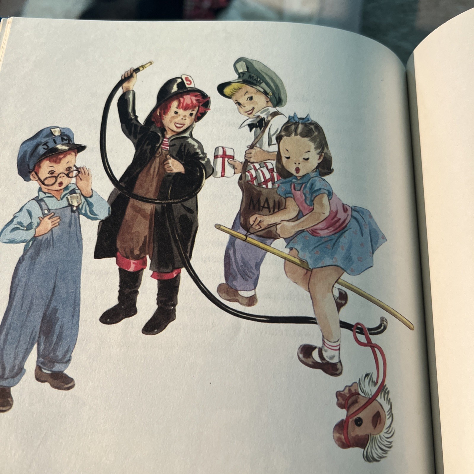 Vintage 1949 children Book Holiday For Helpers by Dorothy Andrews Illustrated EU