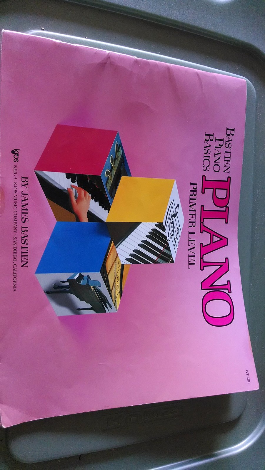 WP200 – Bastien Piano Basics – Primer Level – paperback James Bastien