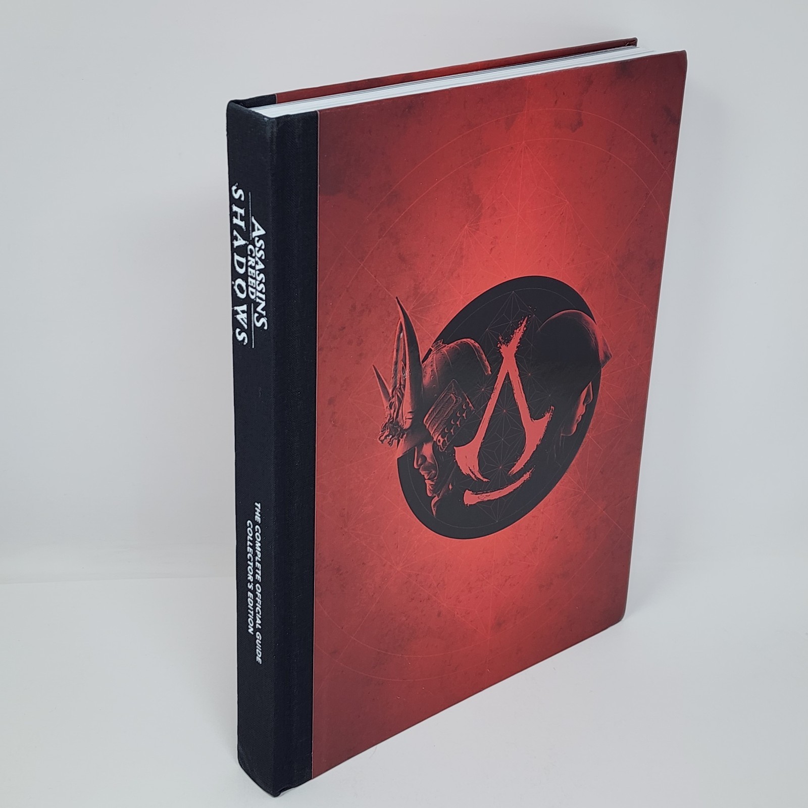 Assassin’s Creed Shadows – The Complete Guide: Collector’s Edition Hardcover, B