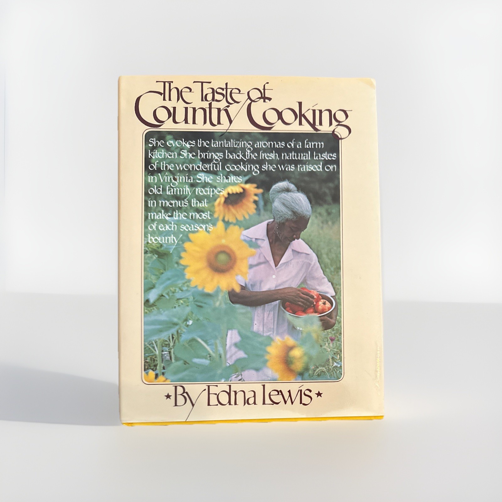 The Taste of Country Cooking Edna Lewis 2000 (nineteenth Printing) HC/DJ