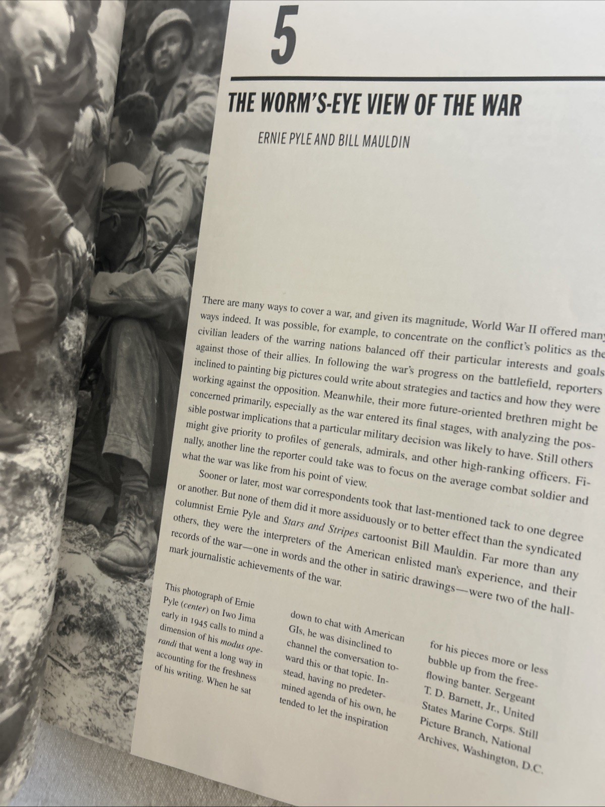 Reporting the War: The Journalistic Coverage of WWII. Voss. Pyle, Hemingway, Etc