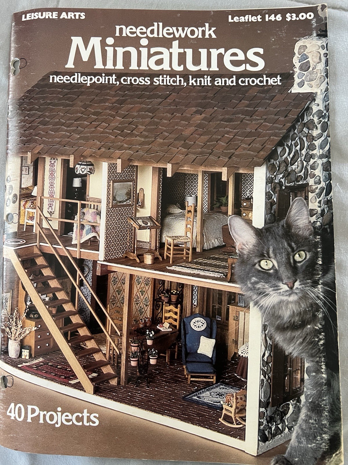 Leisure Arts Needlework Miniatures 1979 Leaflet 146 40 Projects Needlepoint Knit