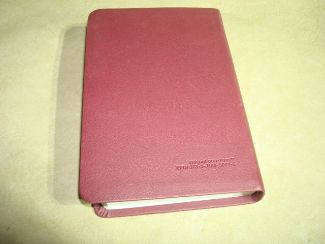 Zondervan New International Version NIV Compact BIBLE Burgundy Duo-Tone 2011