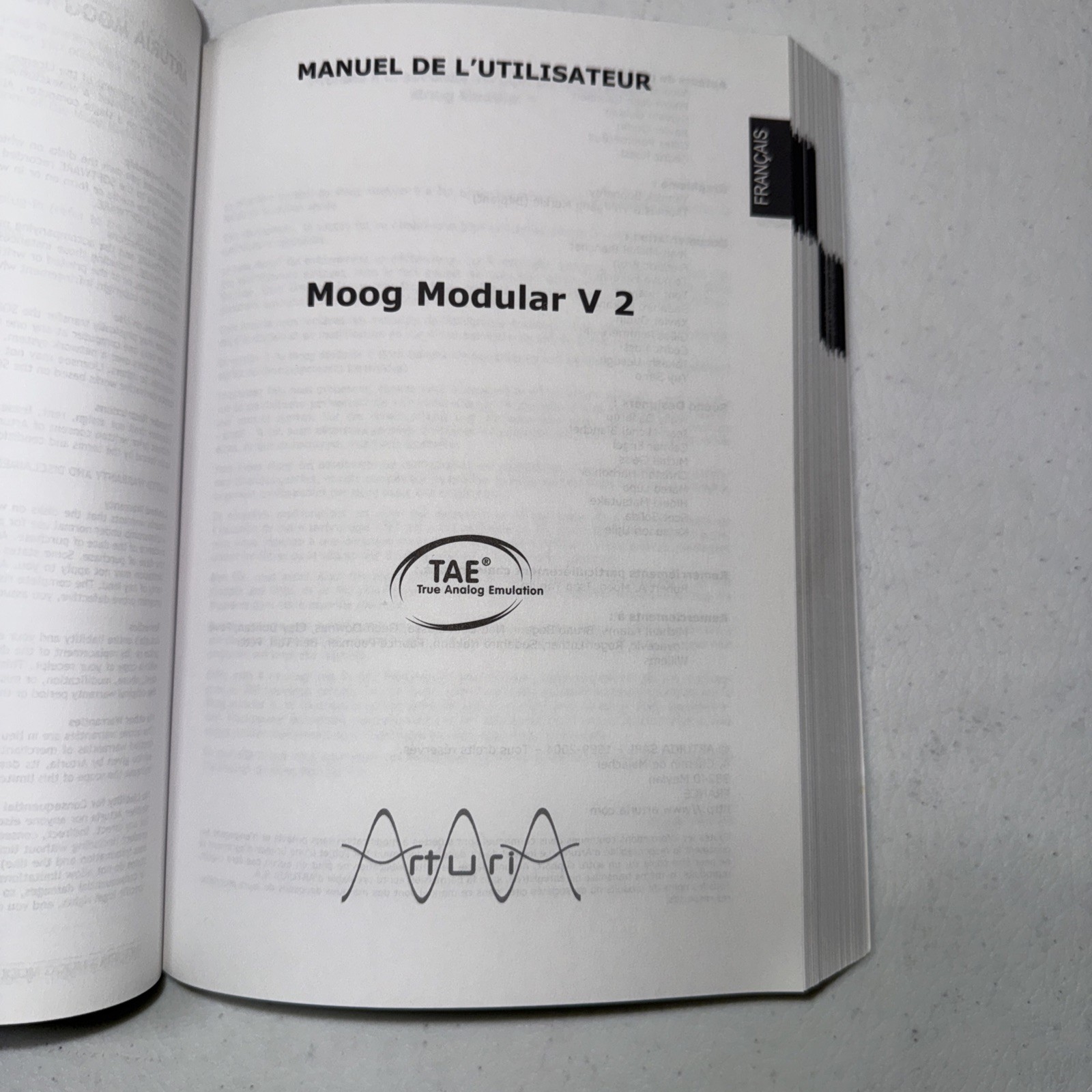 Moog Modular V 2 User’s Manual in English, French, and Japanese (paperback) GOOD