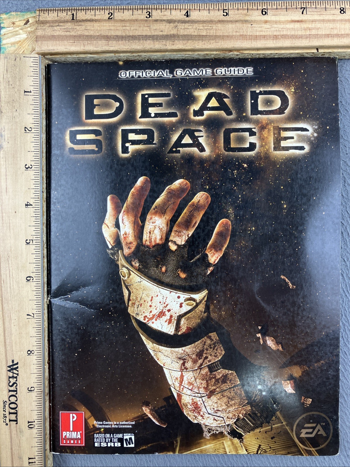 Dead Space: Prima Official Game Guide Ea Sports Game Manual Illustrated