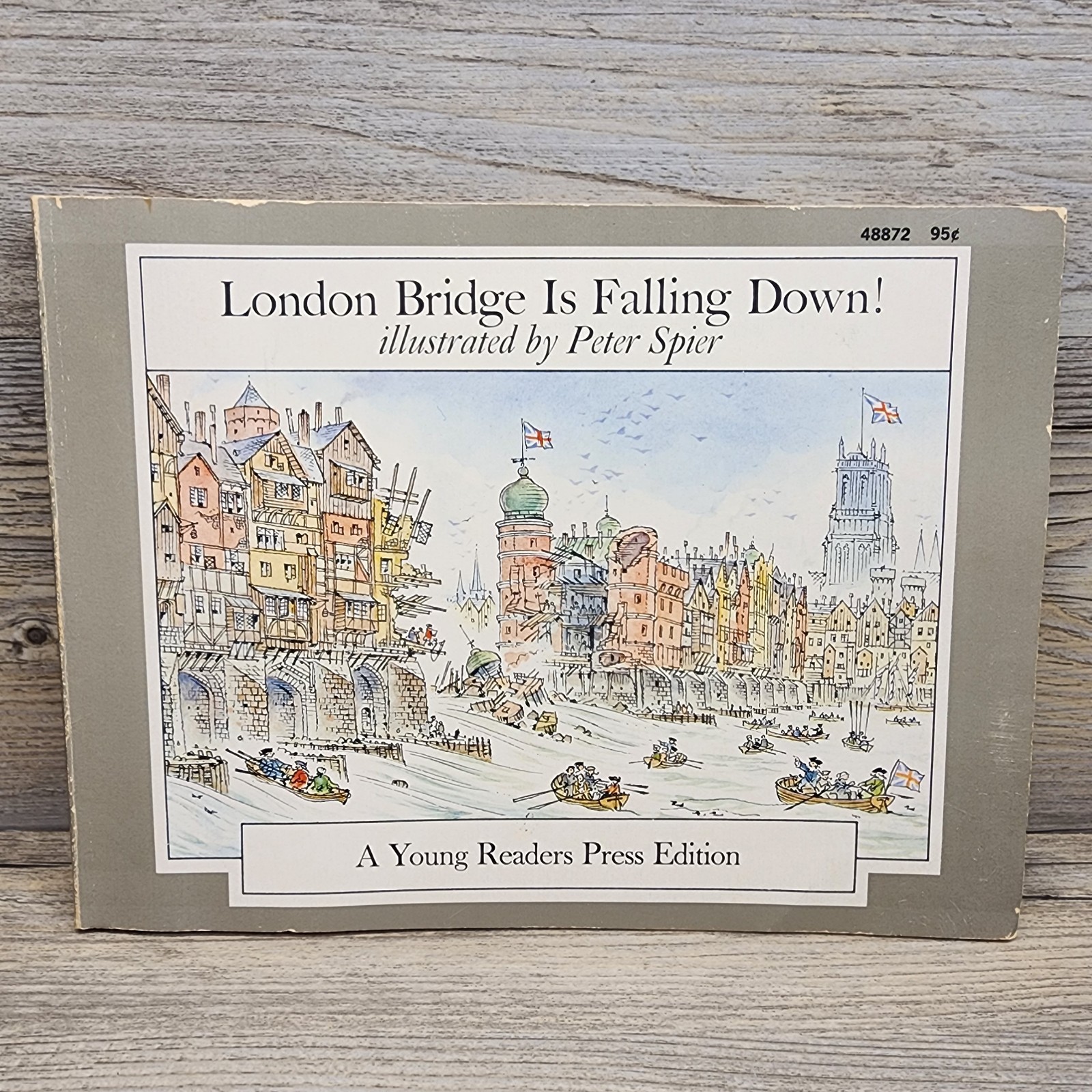 London Bridge is Falling Down! illustrated by Peter Spier (1972, Paperback)