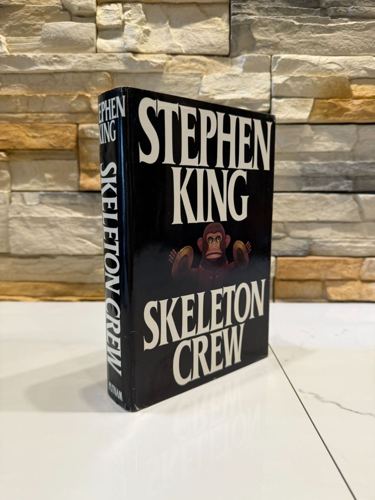 Skeleton Crew by Stephen King 1985 Hardcover with Dust Jacket ISBN: 039913039X