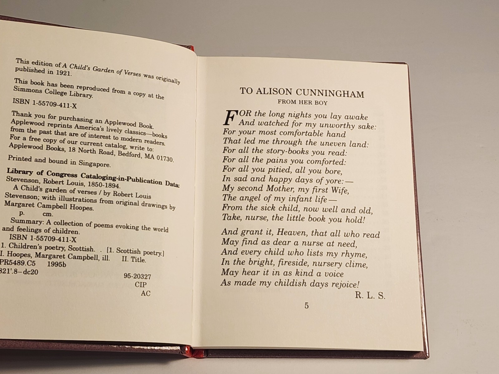 A Child’s Garden of Verses Robert louis Stevenson Applewood books